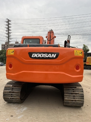 Excavadora DOOSAN 140LC 14 TON Excavadora en buenas condiciones con 78KW de potencia y asequible