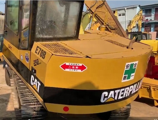 CAT E70B Excavadora con cilindro hidráulico duradero y larga vida útil