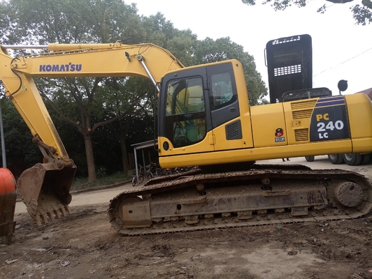 Excavadora de segunda mano KOMATSU PC240 bien mantenida con bajas horas de trabajo y 135KW de potencia