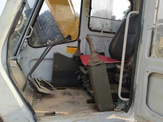 Excavadora usada de 25 toneladas en excelente estado.