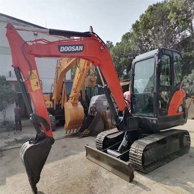 Excavadora mini Doosan DX60 usada con otra válvula hidráulica y 0-2000 horas de trabajo
