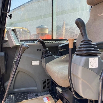 Excavadora Doosan asequible DX55 con pintura original y peso de operación de 5.5TON