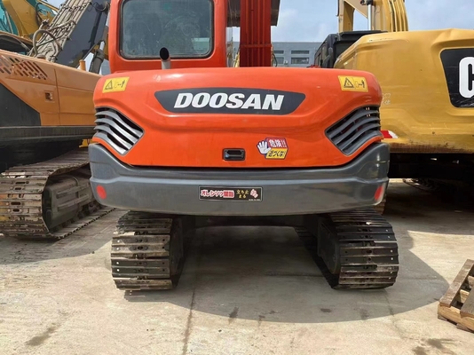 Excavadora DOOSAN DX80 Excavadora de rastreo con horas de trabajo bajas y funcionamiento sin problemas