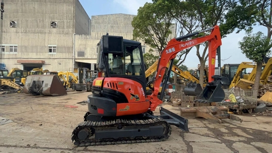 Mini KUBOTA U35 de fabricación japonesa Excavadora de 3,5 toneladas en excelente estado a un precio asequible