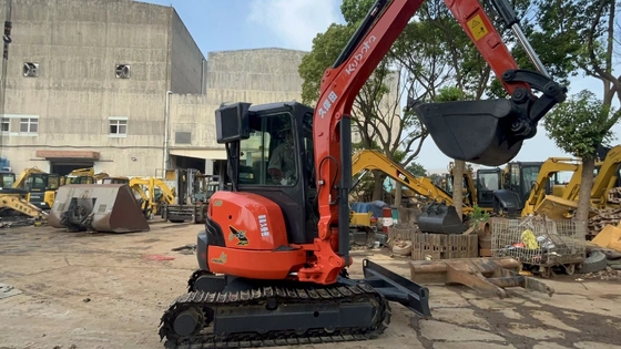 Mini KUBOTA U35 de fabricación japonesa Excavadora de 3,5 toneladas en excelente estado a un precio asequible