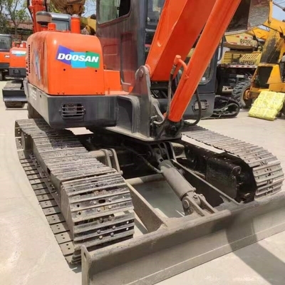 Excavadora Doosan DH55 Crawler 5.5 toneladas de color original Mini Excavadora usada en Shanghai