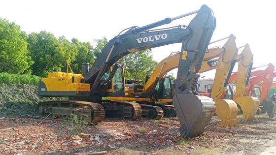 Excavadora VOLVO EC360B 36TON de segunda mano con poca jornada de trabajo y bien mantenida en stock