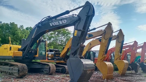 Excavadora VOLVO EC360B 36TON de segunda mano con poca jornada de trabajo y bien mantenida en stock