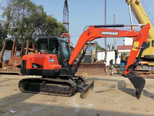 Máquina de excavación mini Doosan DX60 de alta eficiencia con bomba hidráulica Liyuan