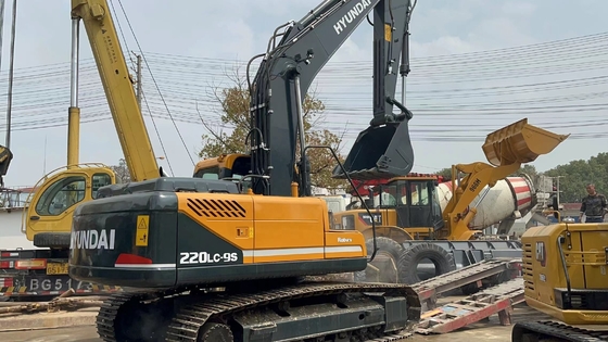 Comprar Usado Hyundai 220LC-9S excavadora pintura original 90kw potencia Liyuan válvula hidráulica