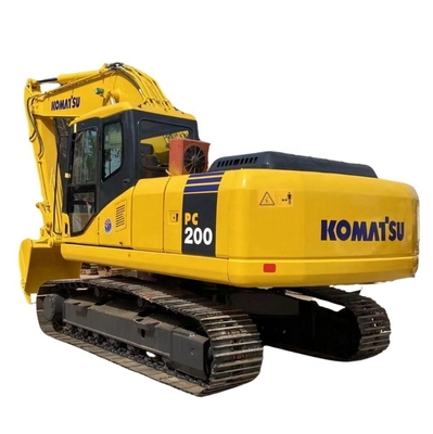 Excavadora de 20 toneladas en el patio de Shanghai Komatsu pc200 excavadora utilizada con bomba hidráulica de 105KW