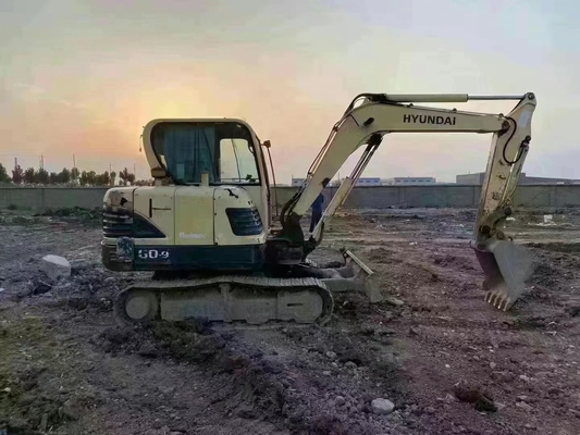 Excavadora Hyundai 60-9 de 2022 y excavadora hidráulica en buen estado con capacidad de cubo de 1m3