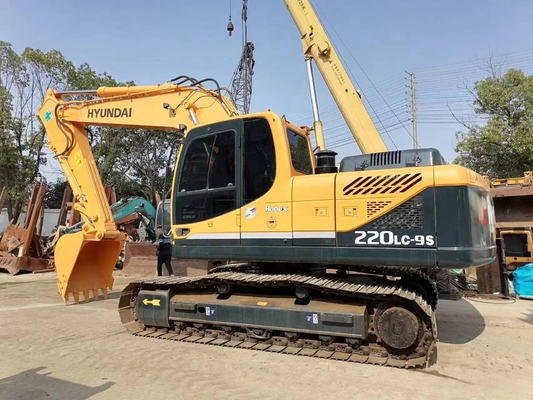 Excavadora Hyundai 220LC-9S y en buenas condiciones para sus proyectos en stock