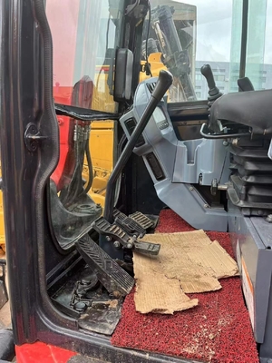 Excavadora mini KUBOTA KX163 de 33 kW con buen rendimiento y bajas horas de trabajo en stock