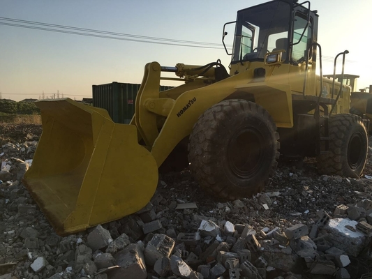 Una cargadora de ruedas de 20 toneladas usada de Komatsu WA320 con motor original y bomba hidráulica Liyuan