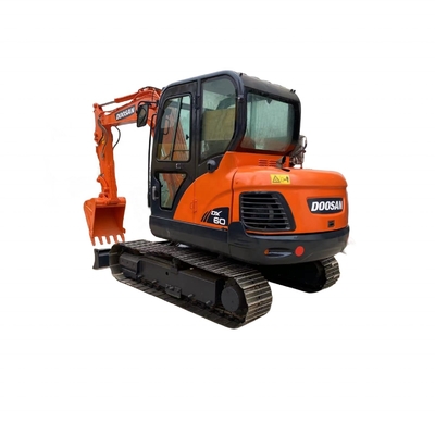 Equipo pesado de construcción Excavadora usada Doosan DX60 con cilindro hidráulico