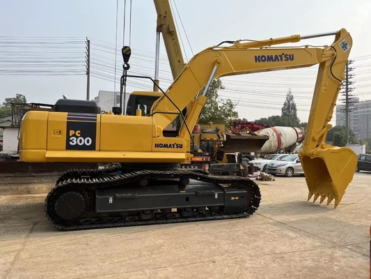 Japón PC300 original de Komatsu Excavadora de rastreo de segunda mano con 30000 KG de peso de la máquina