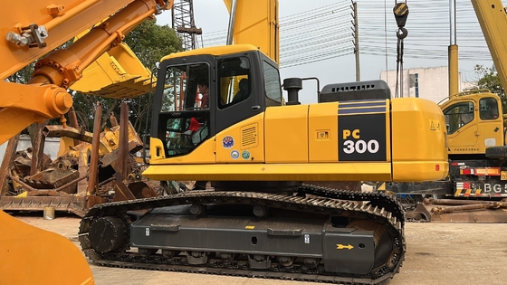 Japón PC300 original de Komatsu Excavadora de rastreo de segunda mano con 30000 KG de peso de la máquina