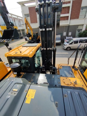 Excavadora Hyundai HX220L de segunda mano de 22 toneladas en excelente estado