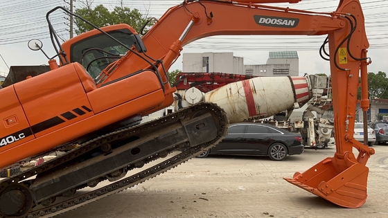 0.51M3 Capacidad de cubo Excavadora Doosan 140LC usada con horas de trabajo bajas en Shanghai