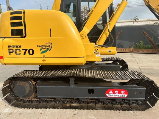 Excavadora Komatsu PC70 de segunda mano en excelentes condiciones con capacidad de 0.38m3
