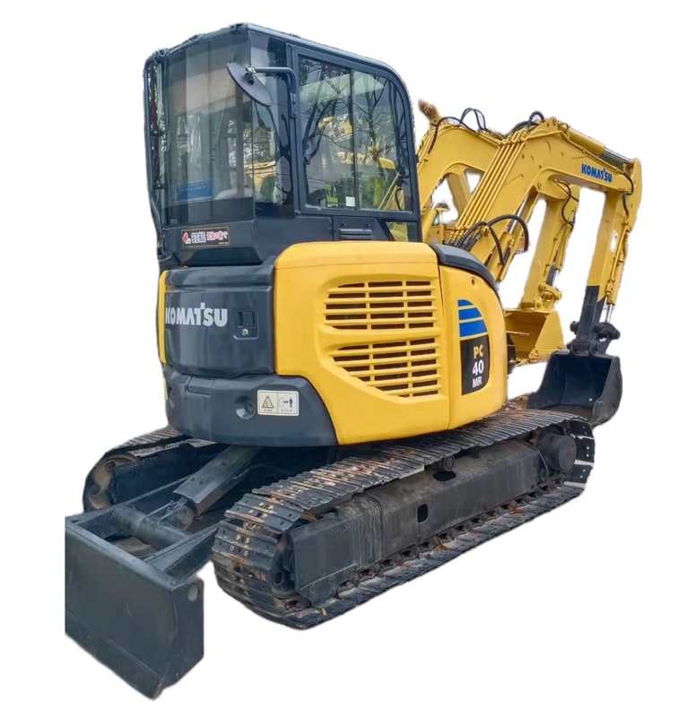 En buen estado, excavadora Komatsu PC40 con motor EPA y capacidad de 4500 kg.