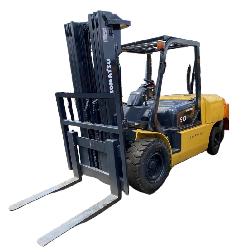 Casi 5 toneladas KOMATSU FD50 FD35 FD40 FD45 EPA Motor elevadora hidráulica con 46 kW de potencia