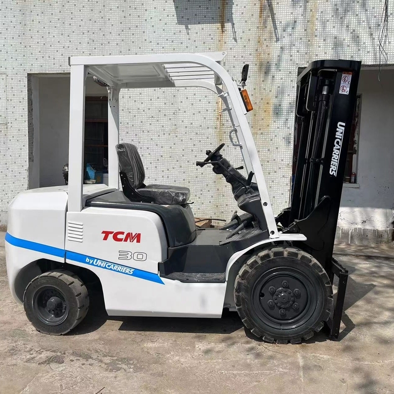 Camioneta elevadora de 3 toneladas TCM con otra capacidad de balde y peso de la máquina de 3000 kg
