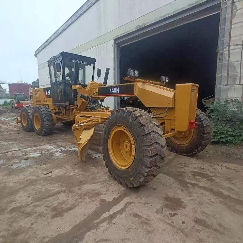Gradientes de motor usados CAT140H con neumáticos de carretera y motor Cummins en buenas condiciones