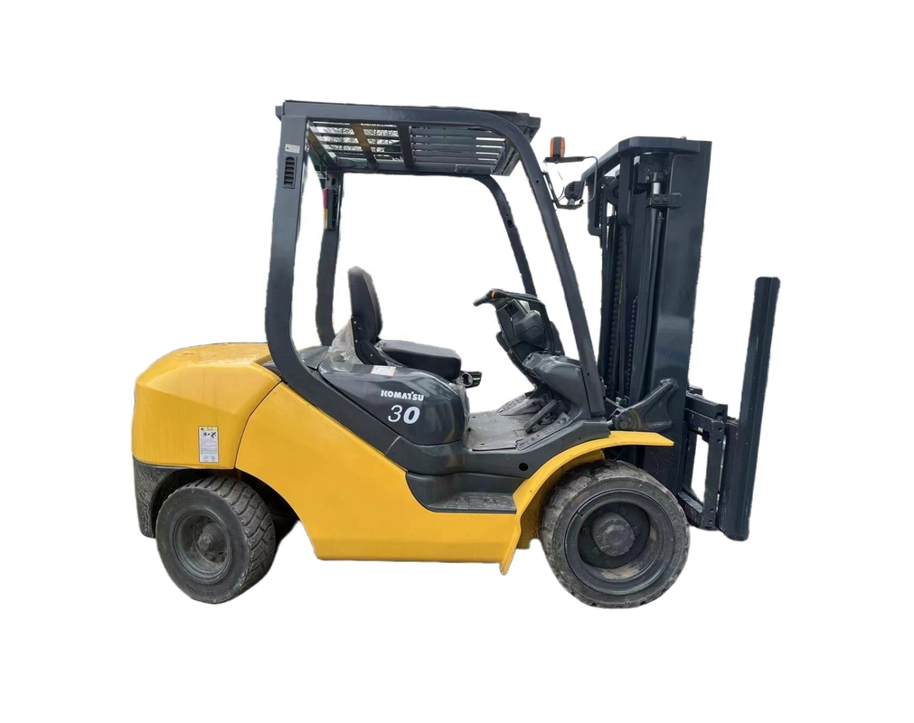 Camión de elevación de paletas de contenedores para carretillas elevadoras KOMATSU FD30 usado en buenas condiciones en 2023