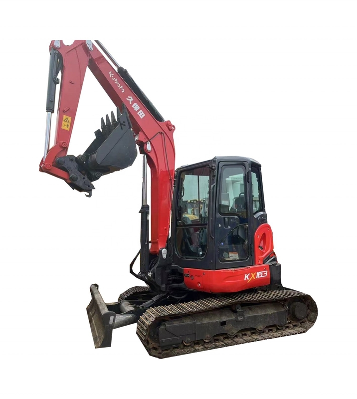 Excavadora mini KUBOTA KX163 de 33 kW con buen rendimiento y bajas horas de trabajo en stock