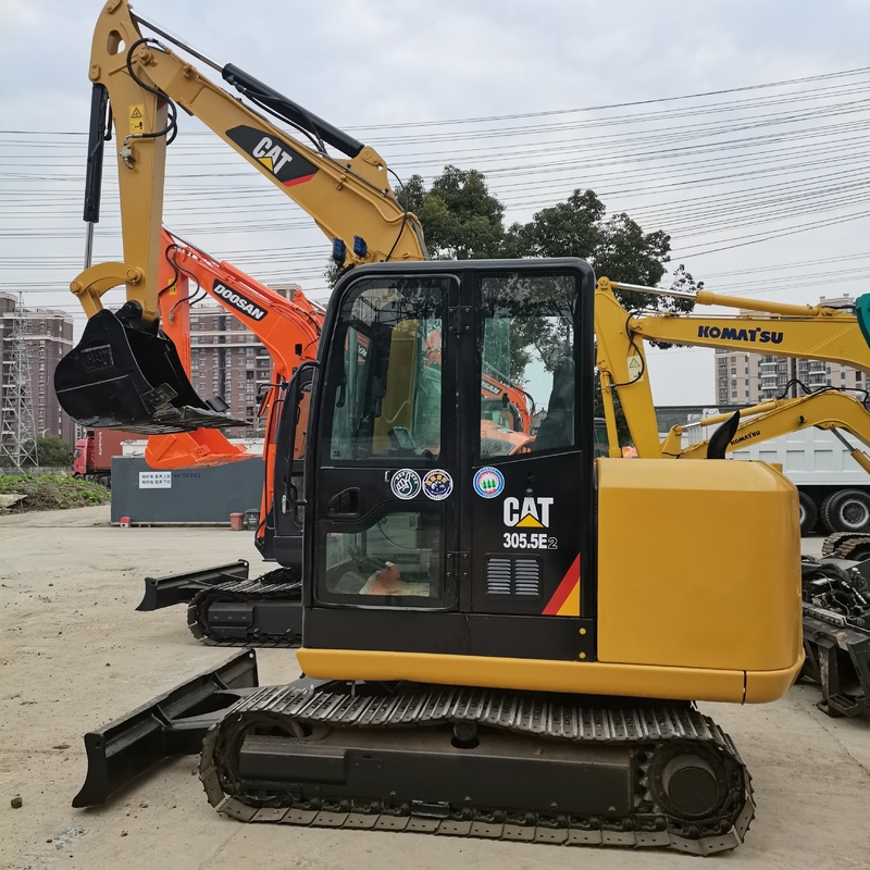CAT305 Excavadora usada Excavadora de 5 toneladas con otro cilindro hidráulico y cubo